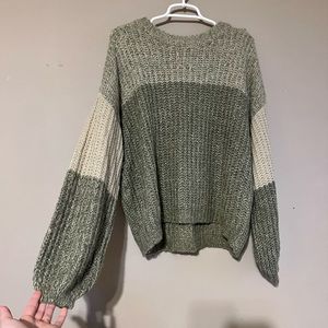 ✨BKE✨ knit color block green sweater in large